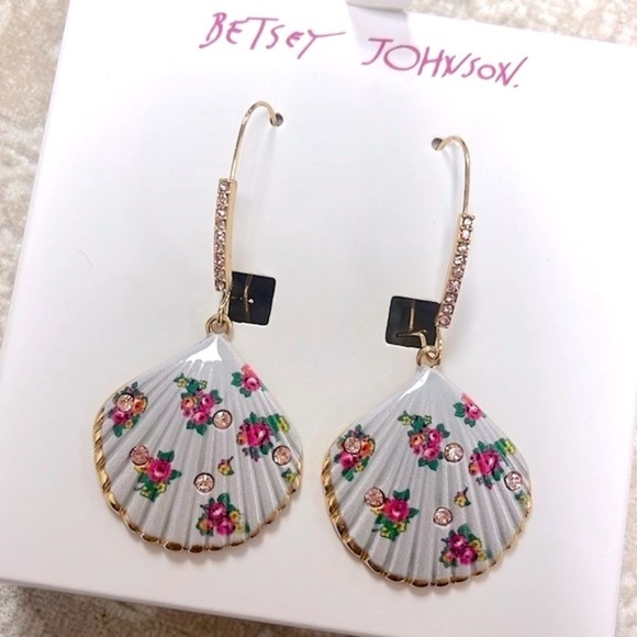 Brand New Betsey Johnson Floral Seashell Rhinestone Drop Earrings Beach Tropical - Picture 1 of 14